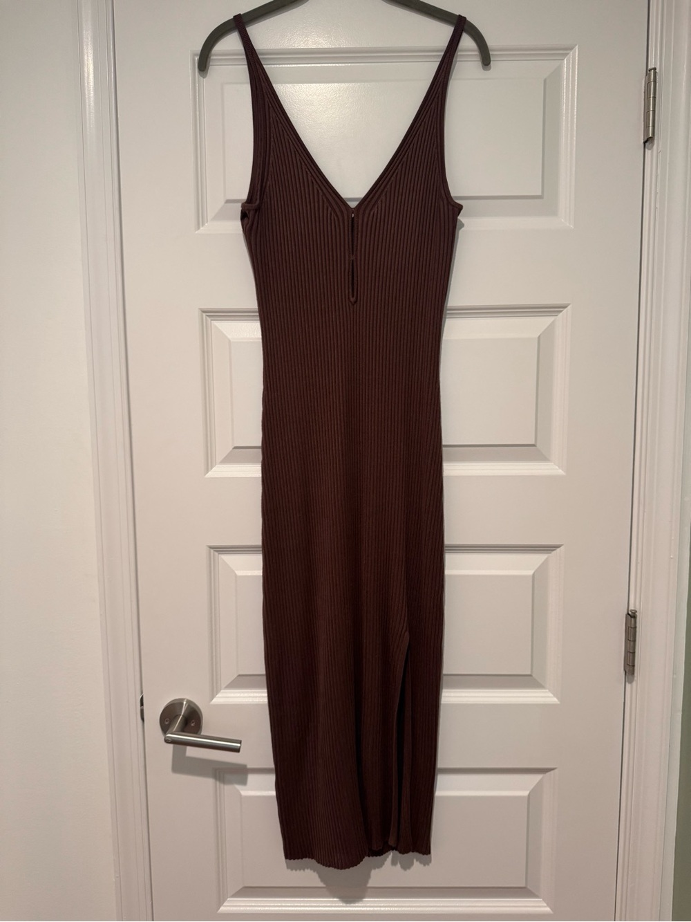 Sleek Brown Ribbed V-Neck Midi Dress